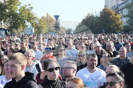 Сърбия - Нови Сад - шествие - тъжна годишнина