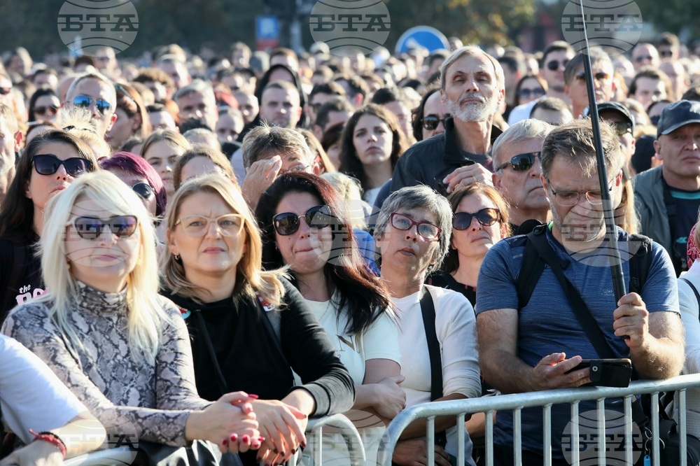 Сърбия - Нови Сад - шествие - тъжна годишнина