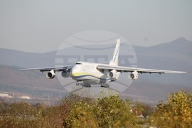 Летище „Васил Левски“-София - самолет Антонов-124 „Руслан“