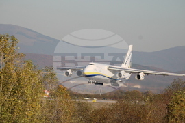 Летище „Васил Левски“-София - самолет Антонов-124 „Руслан“