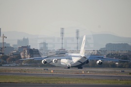 Летище „Васил Левски“-София - самолет Антонов-124 „Руслан“