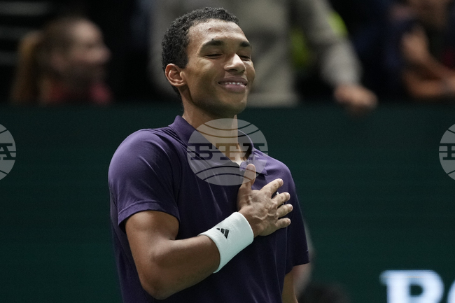 Канадският тенисист Феликс Оже-Алиасим не се тревожи за физическите си проблеми преди мача срещу Бен Шелтън в Торино