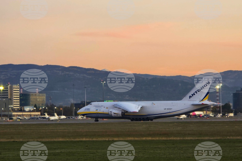 Летище „Васил Левски“-София - самолет Антонов-124 „Руслан“