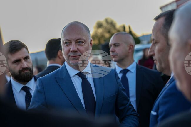 Премиерът Росен Желязков откри обновения участък от път Е-79 между Бело поле и Симитли