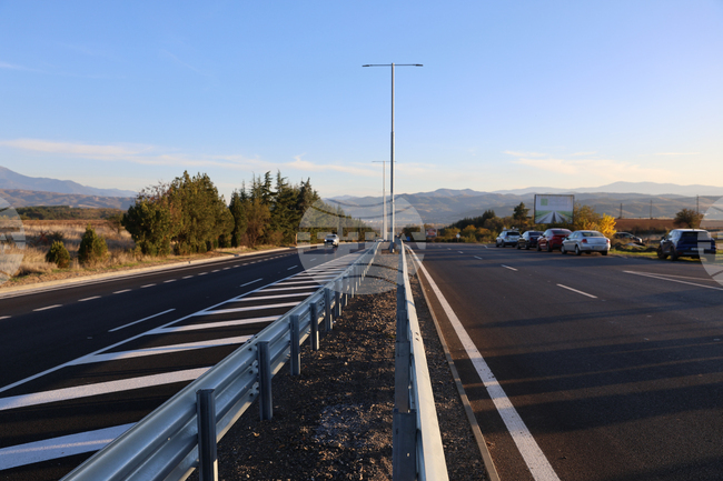 Възстановено е движението по пътя Симитли - Разлог през прохода Предела
