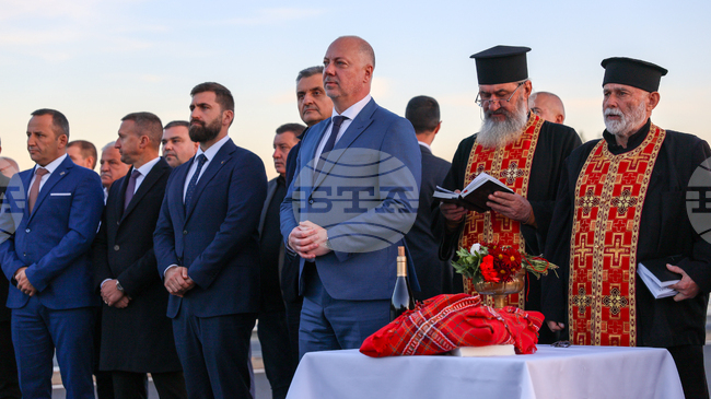 Prime Minister Rosen Zhelyazkov Opens Renovated Section of E-79 between Belo Pole and Simitli