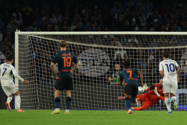 Комо пропусна да победи шампиона Наполи в Неапол