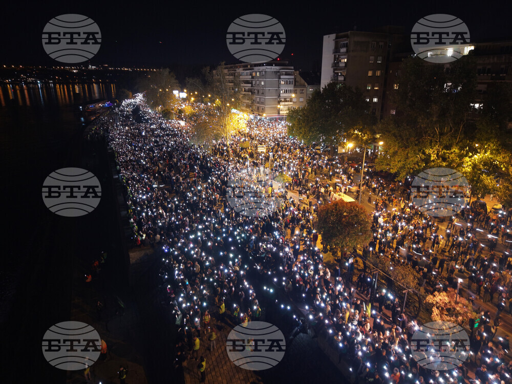 APTOPIX Serbia Protest