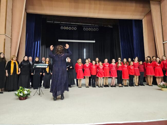 Берковица отбеляза Деня на народните будители с празничен концерт „За песен час“