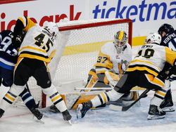 Penguins Jets Hockey