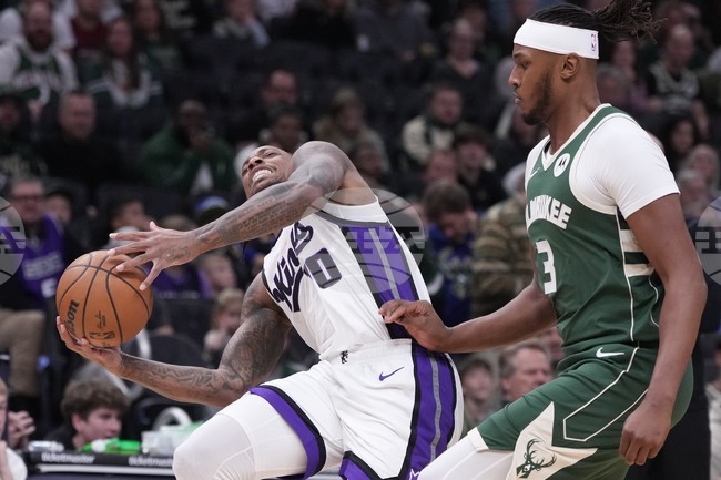 Kings Bucks Basketball