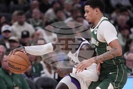 Kings Bucks Basketball