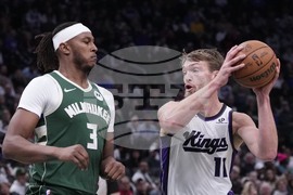 Kings Bucks Basketball