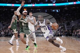 Kings Bucks Basketball