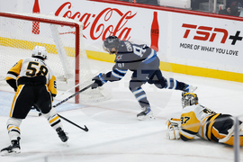 Penguins Jets Hockey