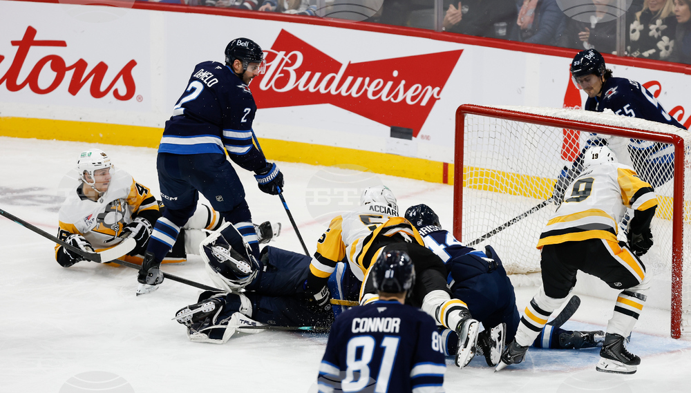 Penguins Jets Hockey