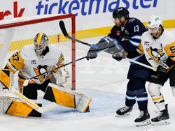 Penguins Jets Hockey