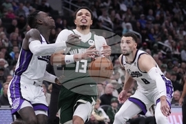 Kings Bucks Basketball