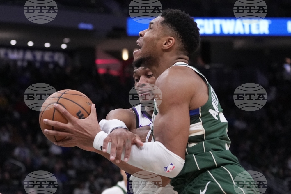 Kings Bucks Basketball