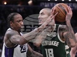 Kings Bucks Basketball