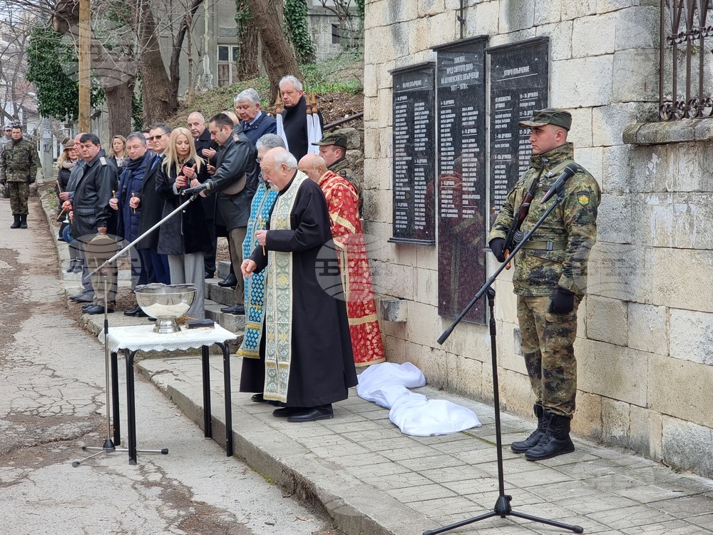 Новите паметни плочи на загиналите опълченци от Шуменско бяха тържествено открити на Трети март
