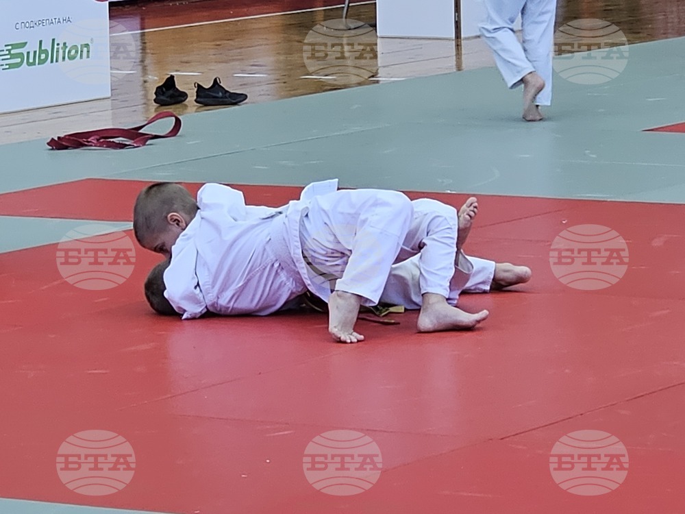 Експерт на Международната федерация води треньорски семинар по джудо в Пазарджик