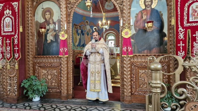 Шумен - храм „Свети Три Светители“ - неделна служба