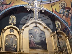 Ловеч - света литургия - храм „Света Троица”