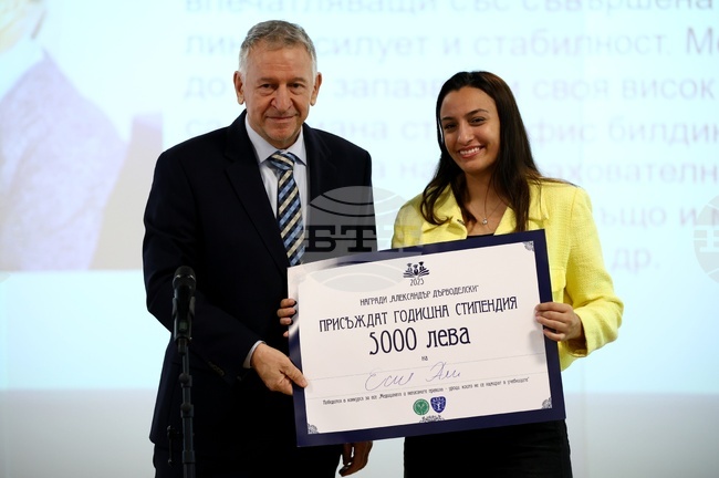 Trakia University Student Esil Ali Wins Medical Students Essay Competition