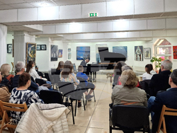 Монтана - Марио Бобоцов - концерт - пиано