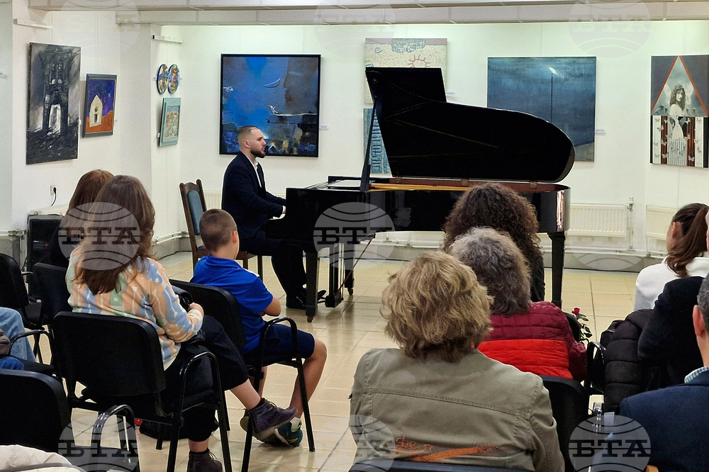 Монтана - Марио Бобоцов - концерт - пиано