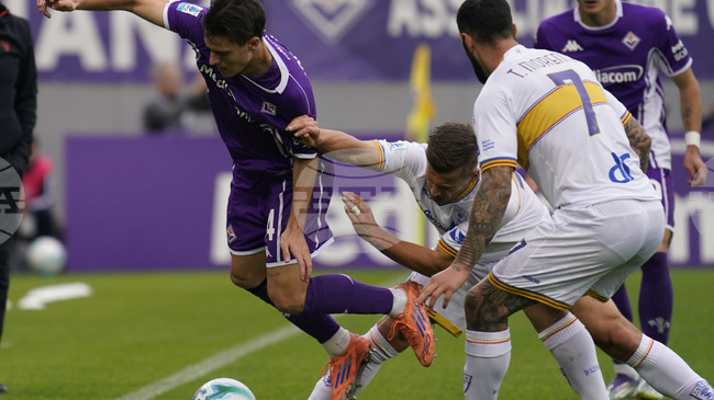 Лече задълбочи кризата във Фиорентина, Торино и Пиза не се победиха