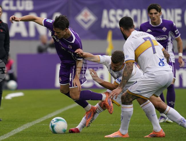 Лече задълбочи кризата във Фиорентина, Торино и Пиза не се победиха