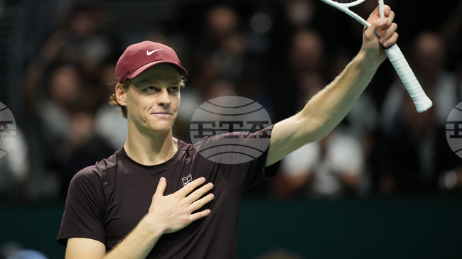 Яник Синер спечели първа титла в кариерата си от турнира от сериите "Мастърс" в Париж, в понеделник ще се завърне на върха в световната ранглиста