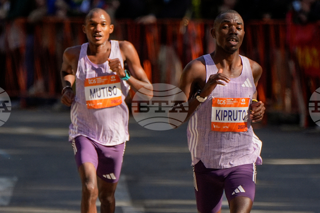 Хелен Обири от Кения направи рекорд на Маратона на Ню Йорк, сънародникът й Бенсон Кипруто триумфира при мъжете