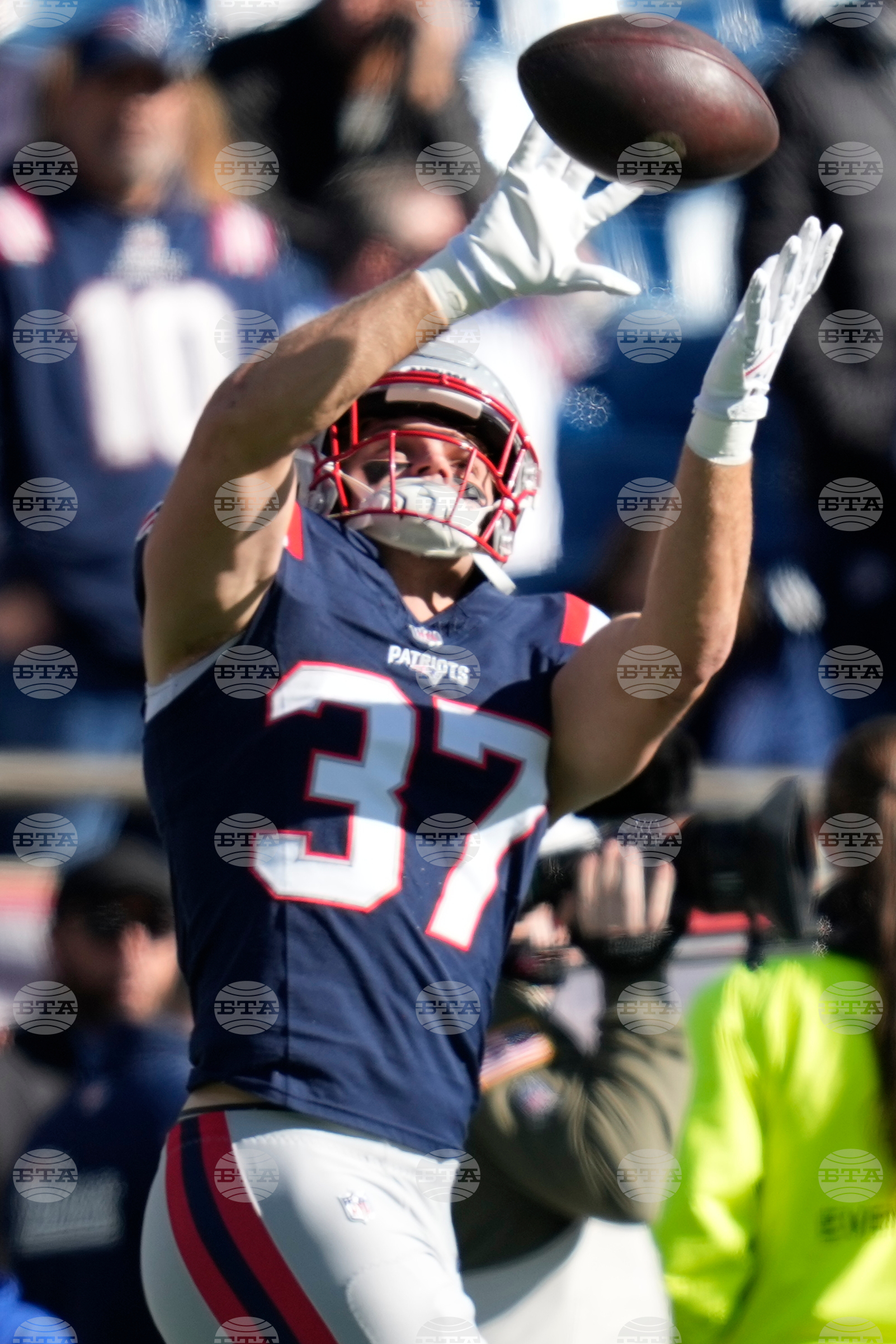 Falcons Patriots Football