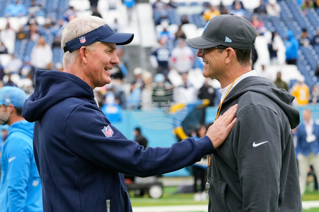 Chargers Titans Football