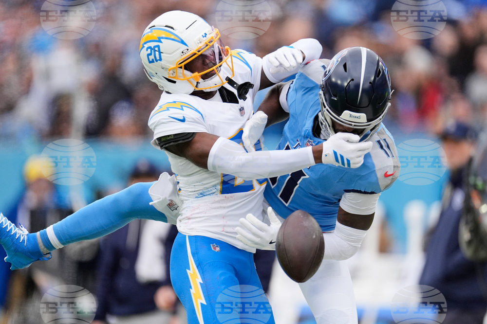 Chargers Titans Football