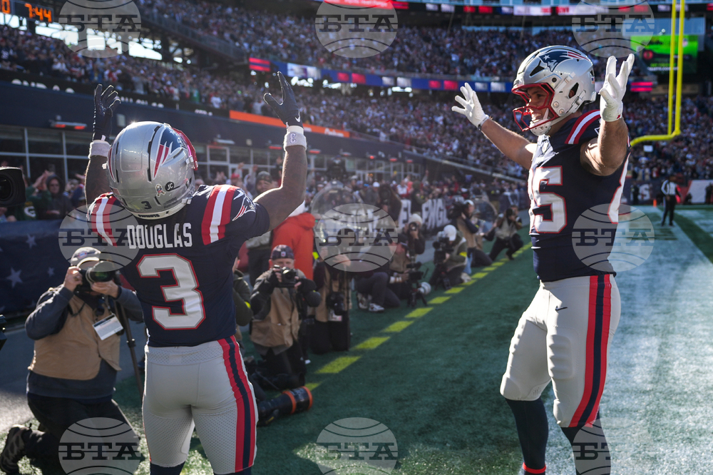 Falcons Patriots Football