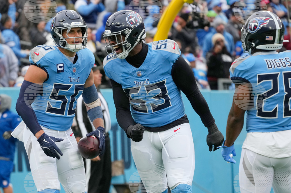 Chargers Titans Football