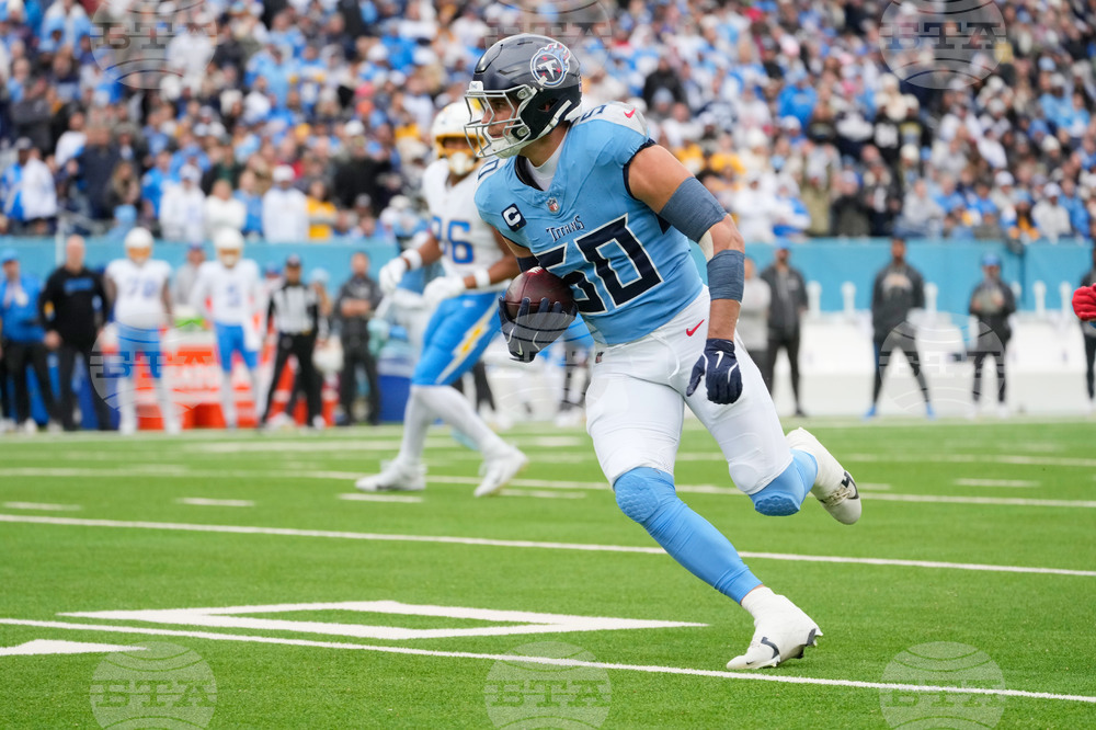 Chargers Titans Football