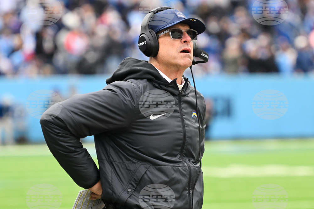 Chargers Titans Football