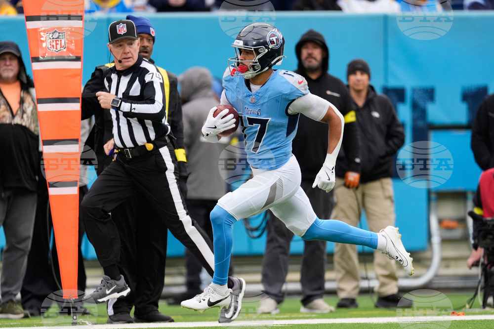 Chargers Titans Football