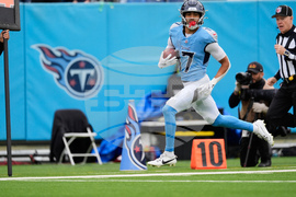 APTOPIX Chargers Titans Football