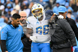 Chargers Titans Football