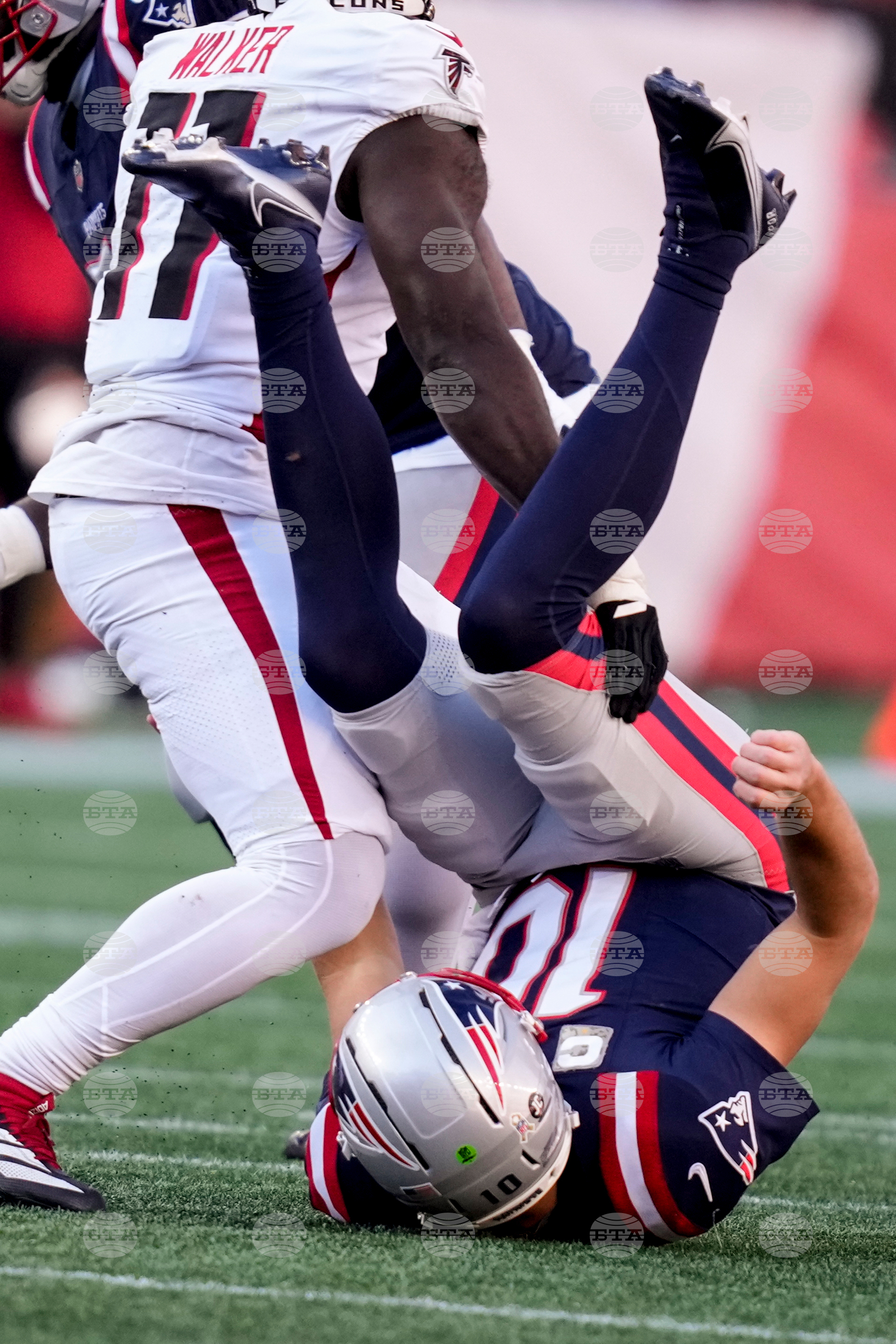 Falcons Patriots Football