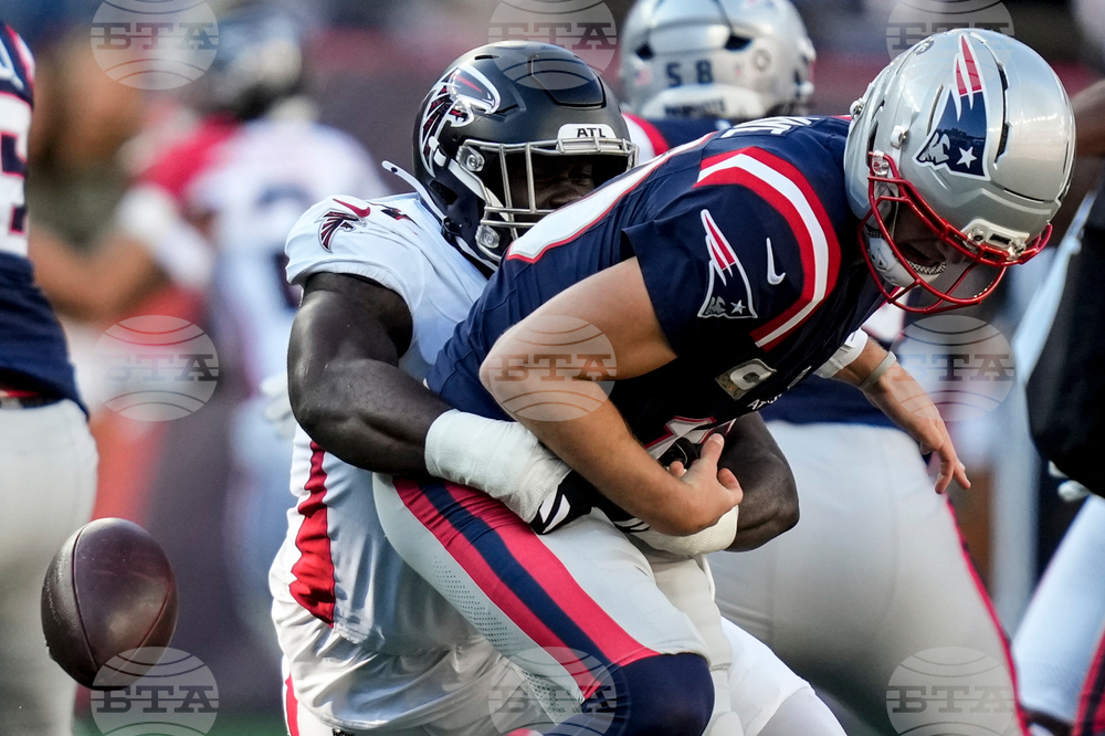 Falcons Patriots Football