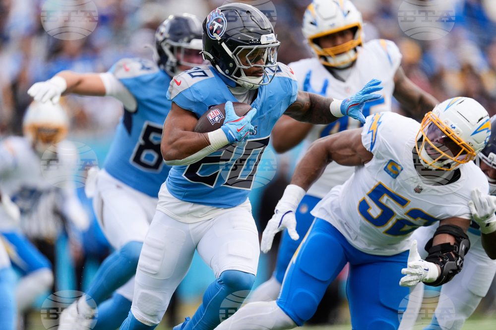 Chargers Titans Football