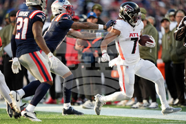 Falcons Patriots Football