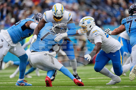 Chargers Titans Football